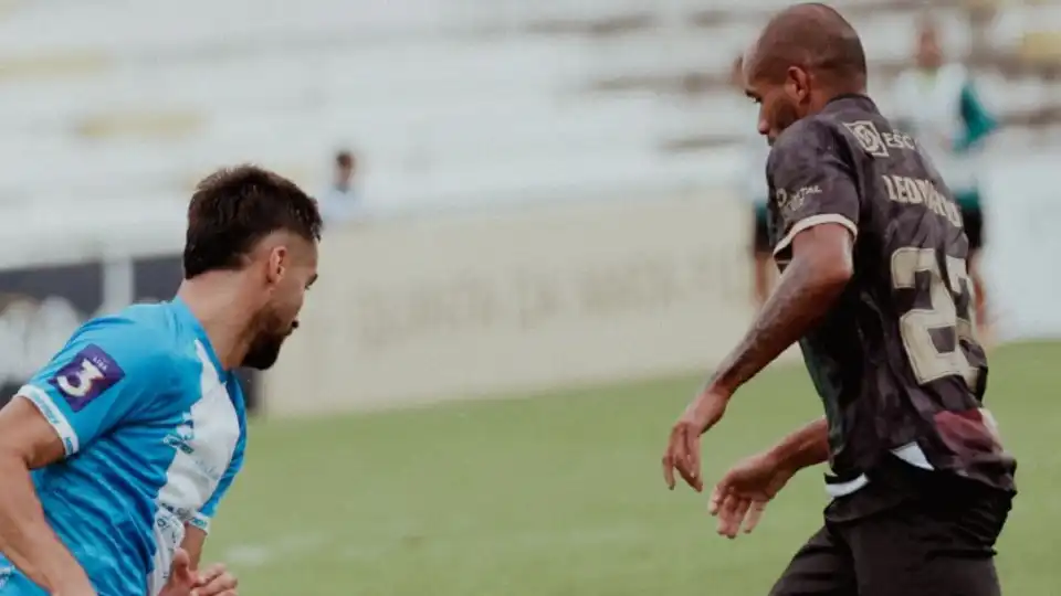 Autogolo aos 90' salva Estrela da Amadora da eliminação da Taça