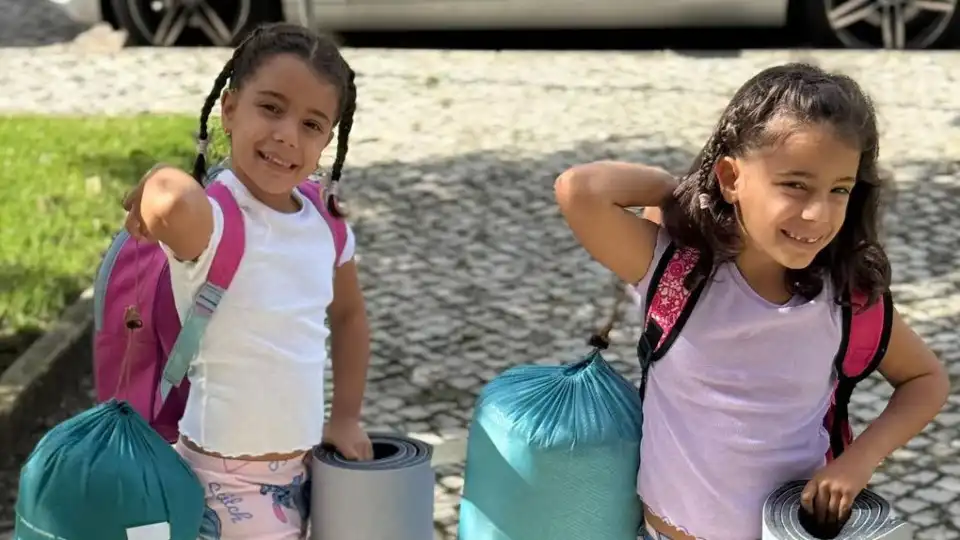 Filhas de Luciana Abreu dormem pela 1.ª vez fora de casa 'sozinhas'