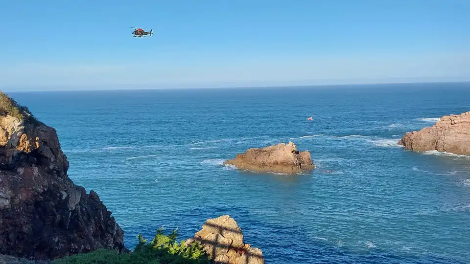 Retomadas buscas por pescador desaparecido em Aljezur