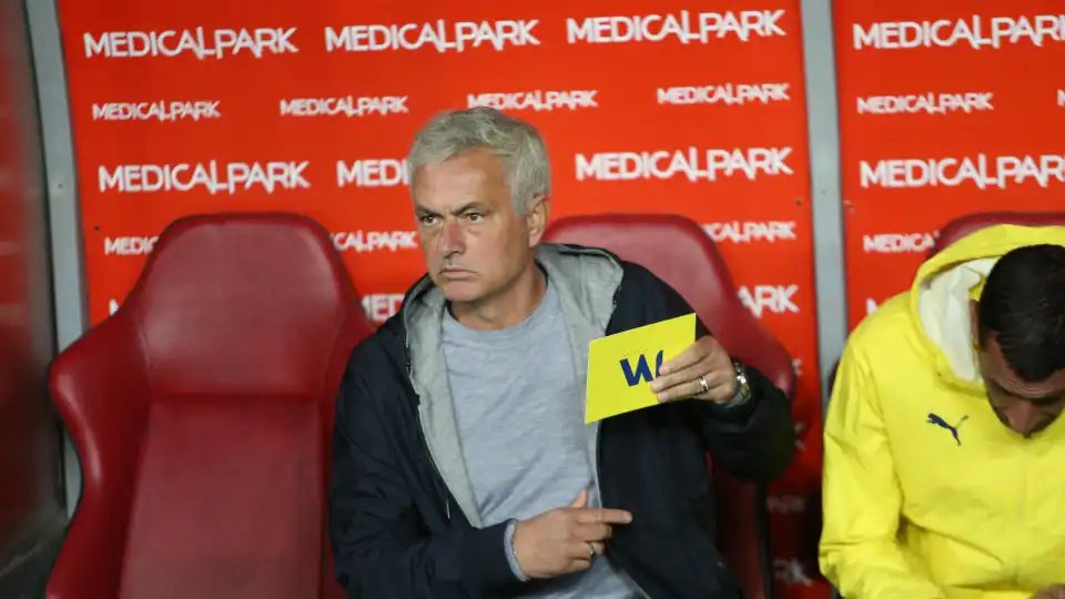 Mourinho criticado após novo desaire: "Está a mentir aos turcos..."