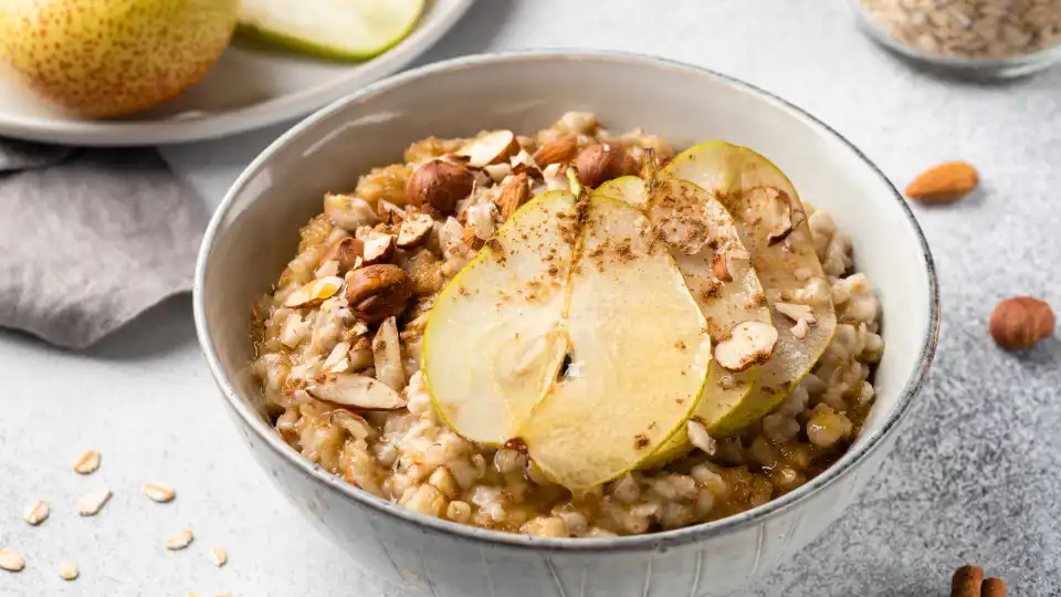 A receita com 'sabor' a outono que vai convencê-lo a comer papas de aveia