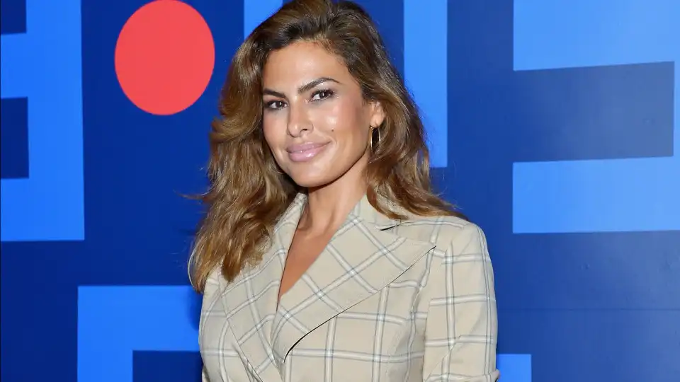 Eva Mendes diz-se arrependida de ter feito alguns procedimentos médicos