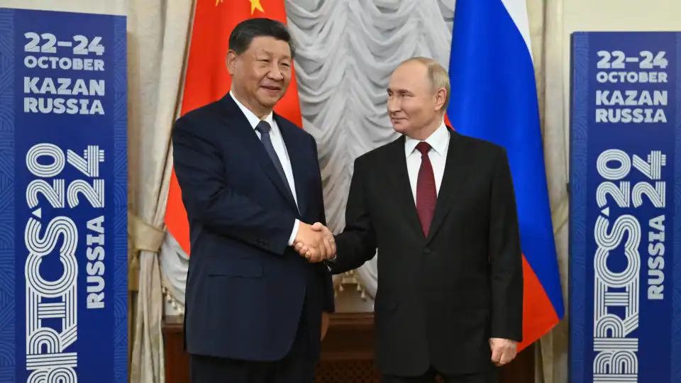 Imprensa chinesa diz que encontro Xi-Putin enviou "sinal positivo" 