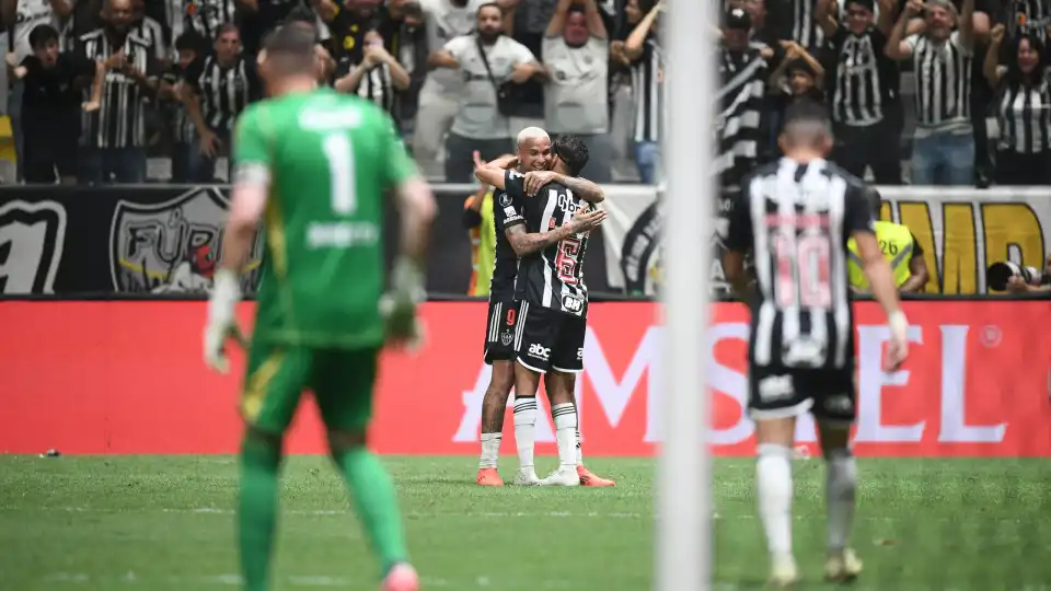 Atlético Mineiro mais perto da Libertadores com ex-Benfica em 'grande'