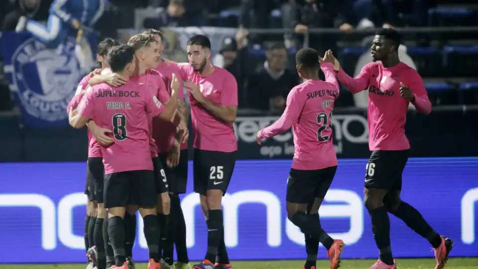 Sporting só sabe ganhar. Benfica e FC Porto goleiam na 'perseguição'