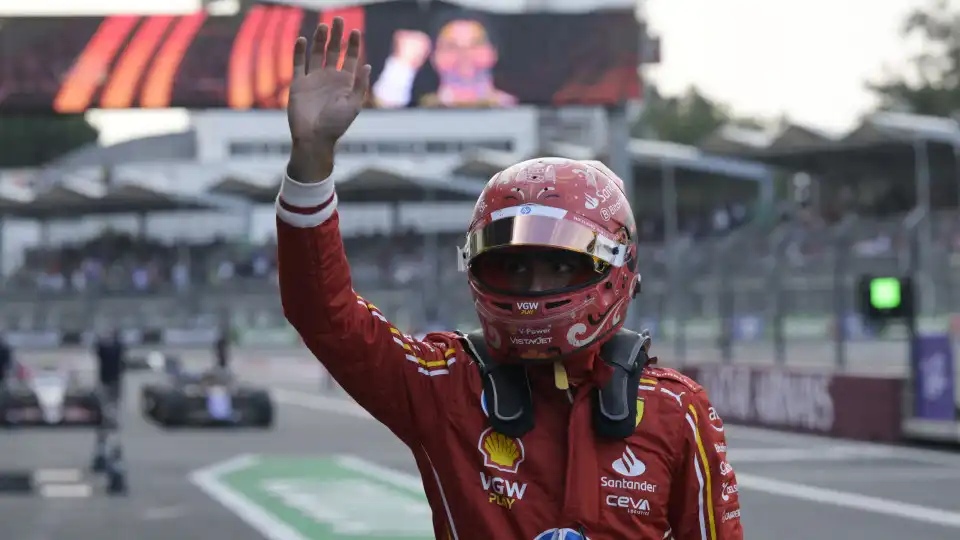 Carlos Sainz bate Max Verstappen e conquista 'pole' para o GP do México