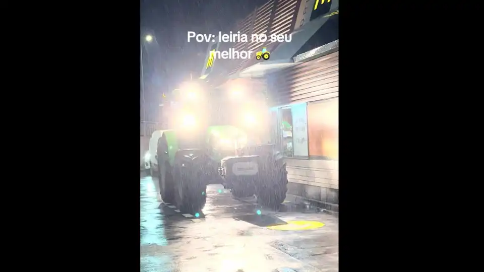 Trator 'apanhado' no McDrive em Leiria. Vídeo tornou-se viral (veja aqui)