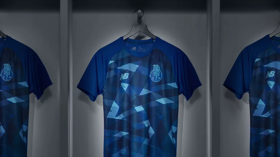 'Invicta'. Assim é a nova camisola do FC Porto