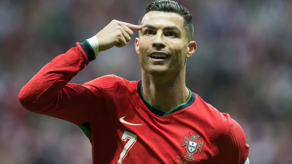 Revelado o número de pessoas que ajuda Cristiano Ronaldo em nova aventura