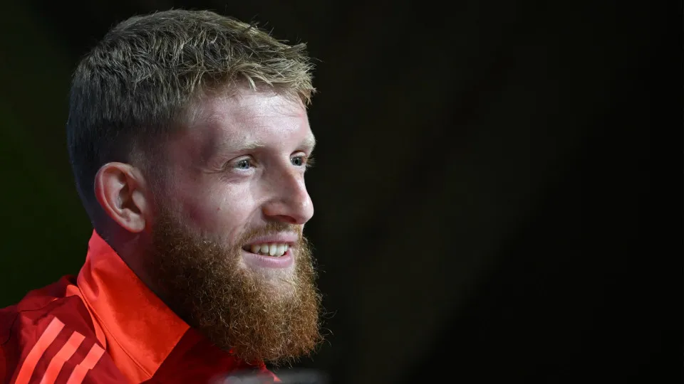 Jan-Niklas Beste diz 'adeus' ao Benfica com uma palavra (em português)
