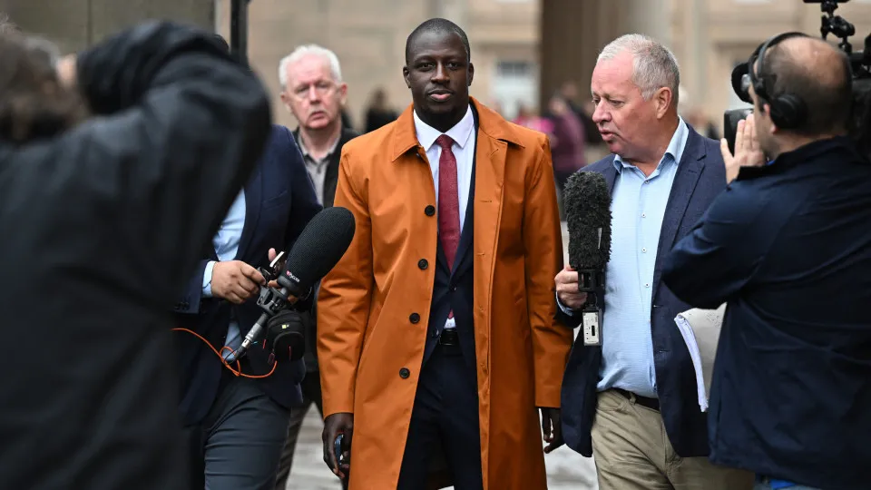 Tribunal dá razão a Mendy e Manchester City terá de pagar vários milhões