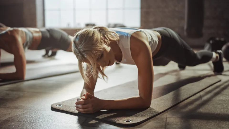 Força e cardio. O treino que ajuda a queimar gorduras e não só