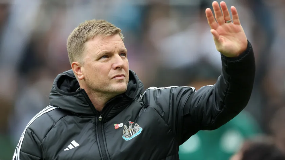 Eddie Howe deixa comando técnico do Newcastle para "fazer uma pausa"