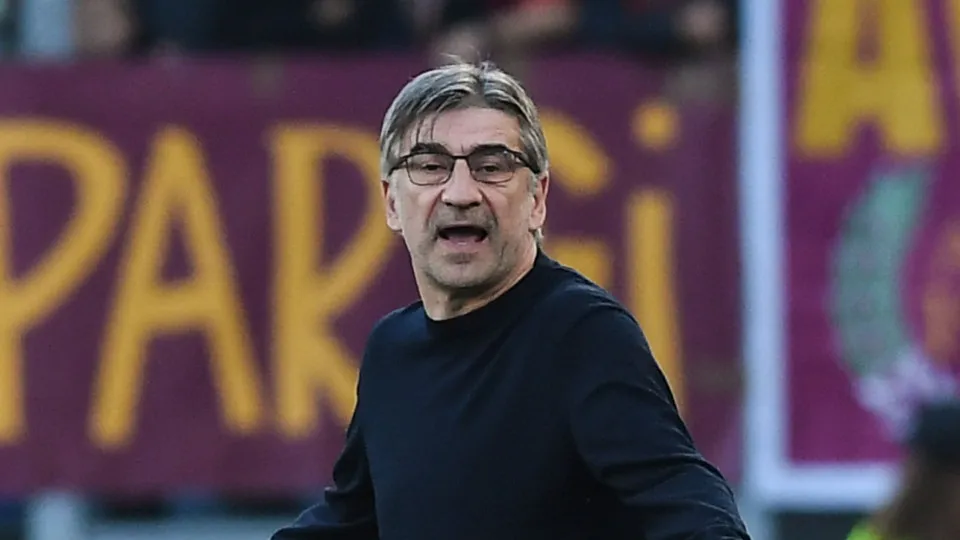 Oficial: AS Roma despede Ivan Juric e 'pisca o olho' a Roberto Mancini