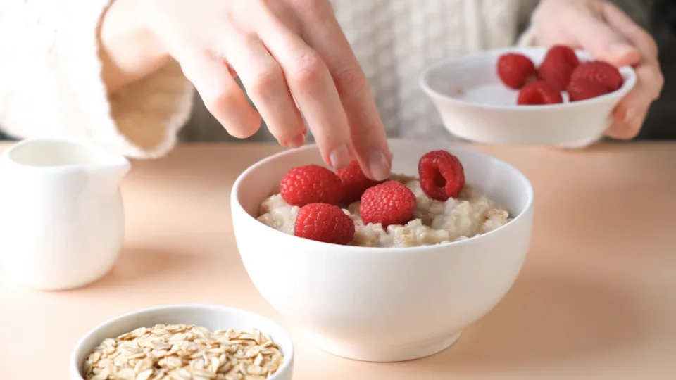 Receita. Nutra o corpo com estas papas de aveia cremosas e proteicas