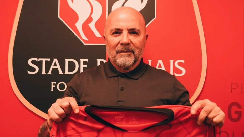 Oficial: Jorge Sampaoli assina pelo Rennes até 30 de junho de 2026