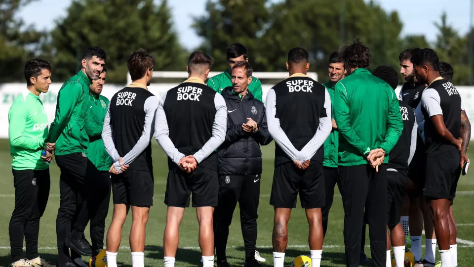 As imagens do primeiro treino orientado por João Pereira no Sporting