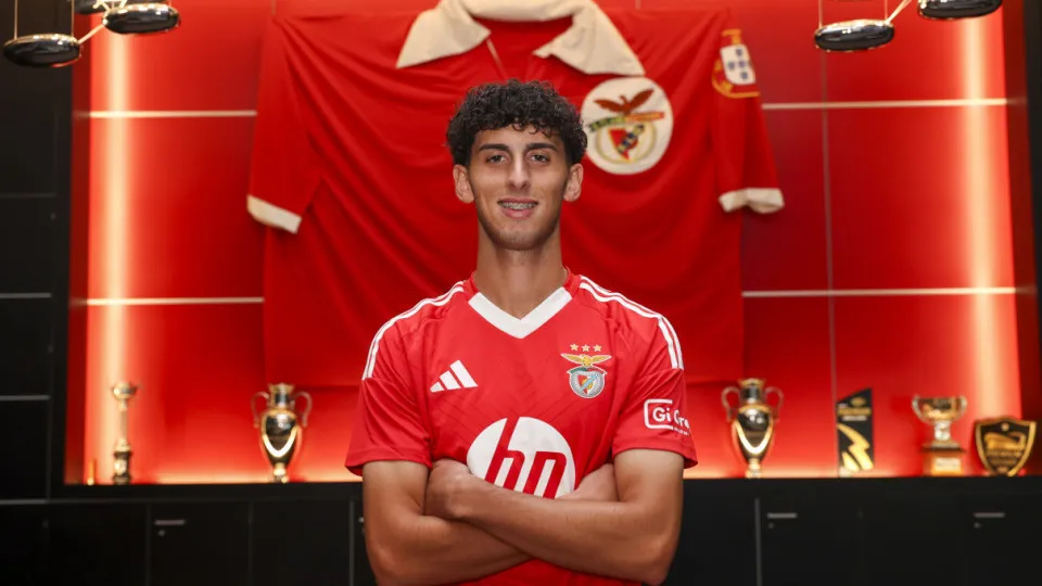 Oficial: Benfica 'amarra' jovem promessa que já foi campeã de juvenis