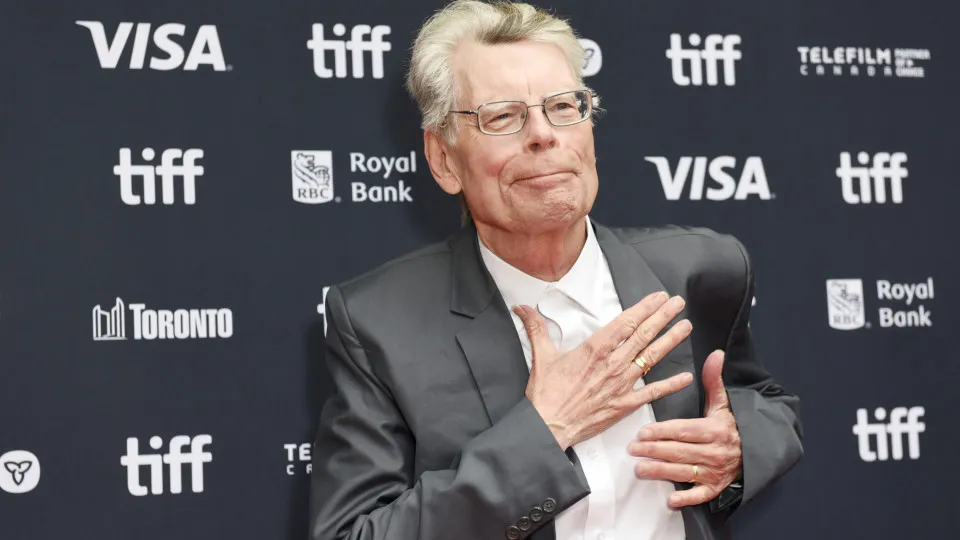 Stephen King, autor de 'It', vai abandonar o X. "Demasiado tóxico"