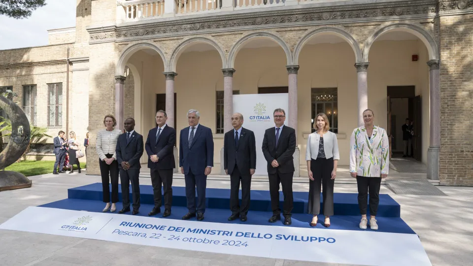 G7 compromete-se com desenvolvimento turístico "bem gerido e equilibrado"