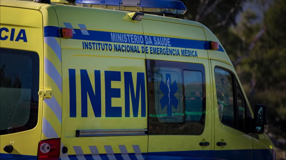 Técnicos do INEM marcam greve para 14 e 28 de setembro