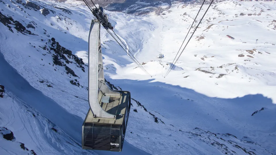 Acidente com teleférico em estância francesa faz dois feridos graves