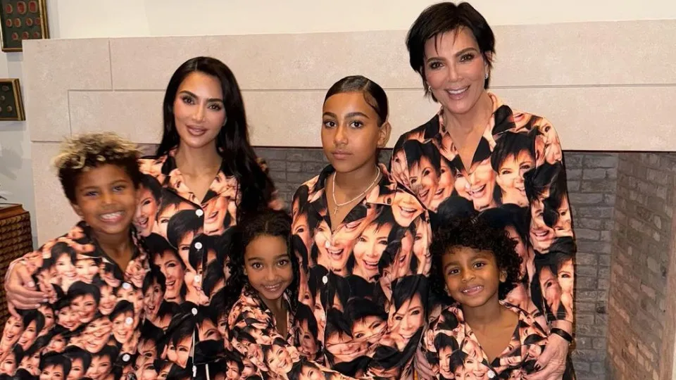 Kim Kardashian mostra adoráveis fotografias em família