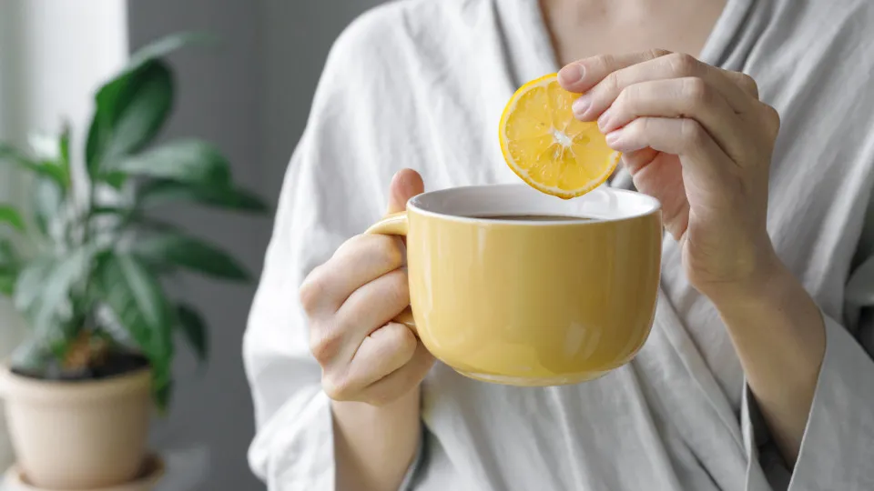 Junte isto ao café para acelerar o metabolismo (e queimar mais gordura!)