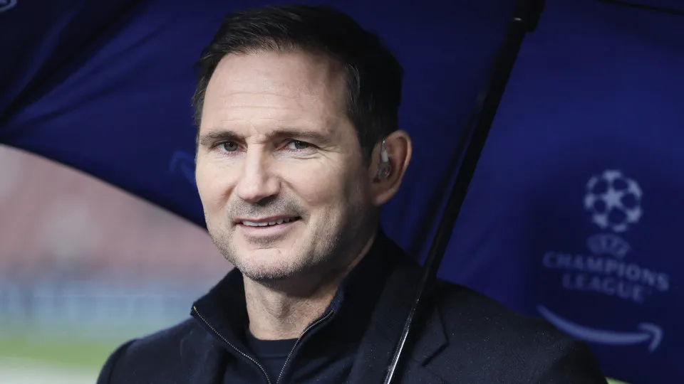 Oficial: Frank Lampard vai treinar antigo clube de Viktor Gyokeres