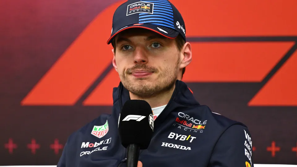 Verstappen sem rodeios: "Perdi o respeito por ele"