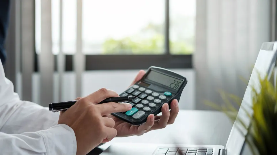 Escalões de IRS serão atualizados em 3,51% no próximo ano