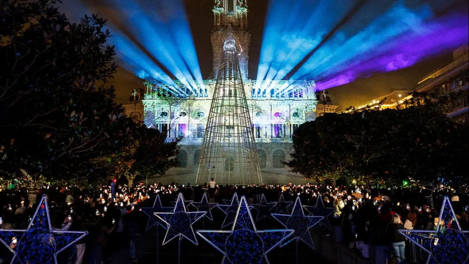 "Cerca de 100 ruas" do Porto vão ter iluminações de Natal