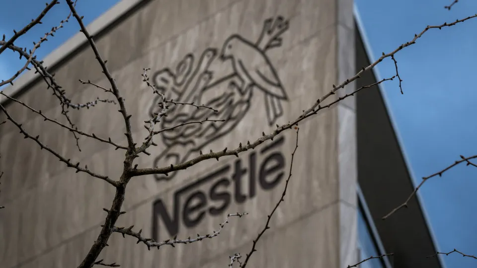 "Adaptação". Nestlé dispensará 16 mil trabalhadores em todo o mundo