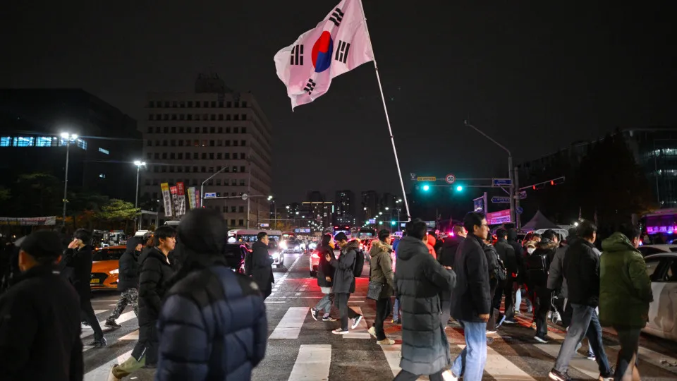 EUA acompanham "de perto" situação na Coreia do Sul depois de lei marcial