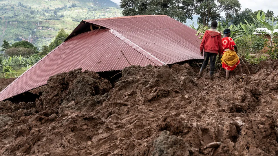 Número de mortes provocadas pelas chuvas no Uganda sobe para 28