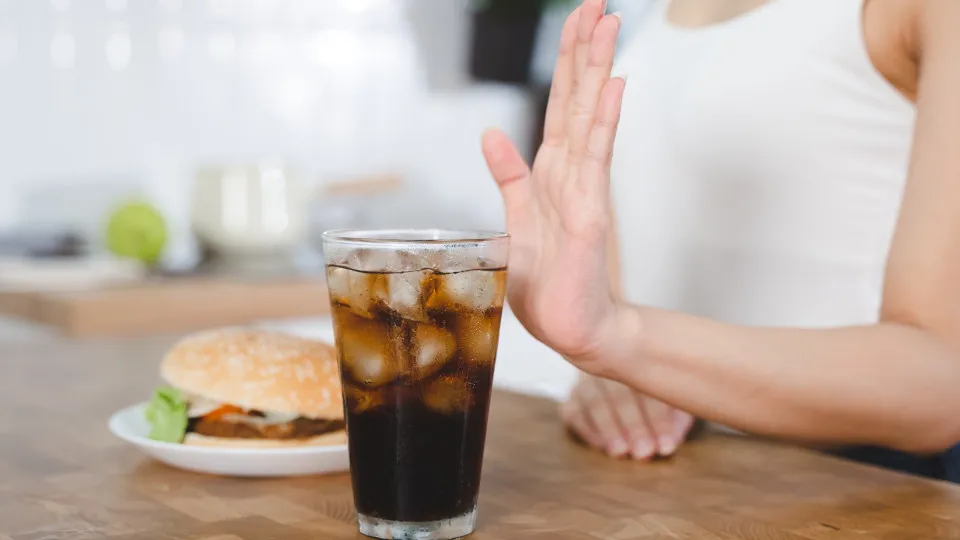 Afaste-se destas bebidas! A sua pele vai sentir a diferença