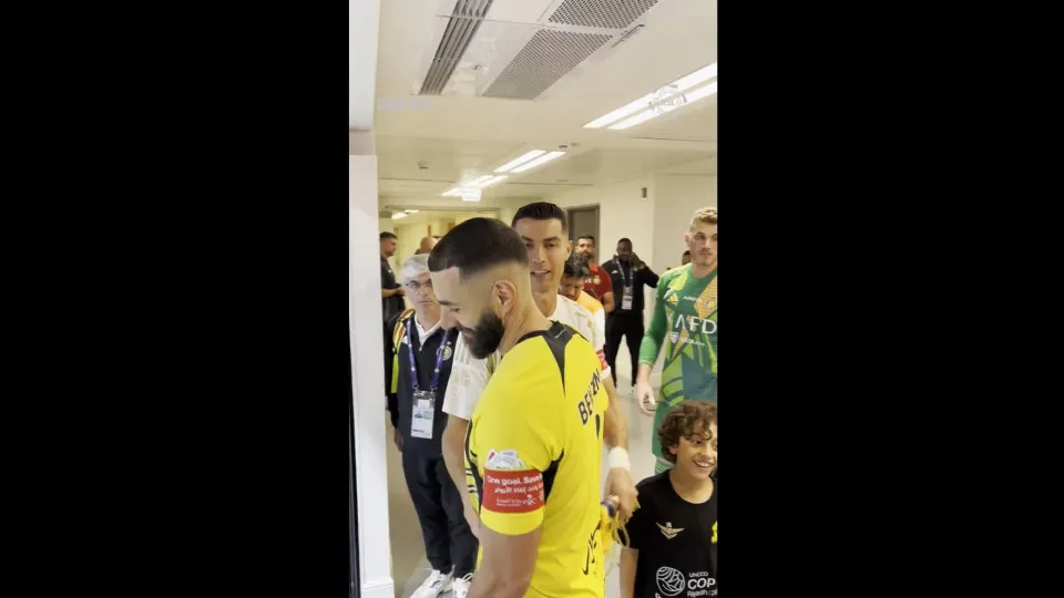 'Olha quem são eles'. O reencontro entre Cristiano Ronaldo e Benzema