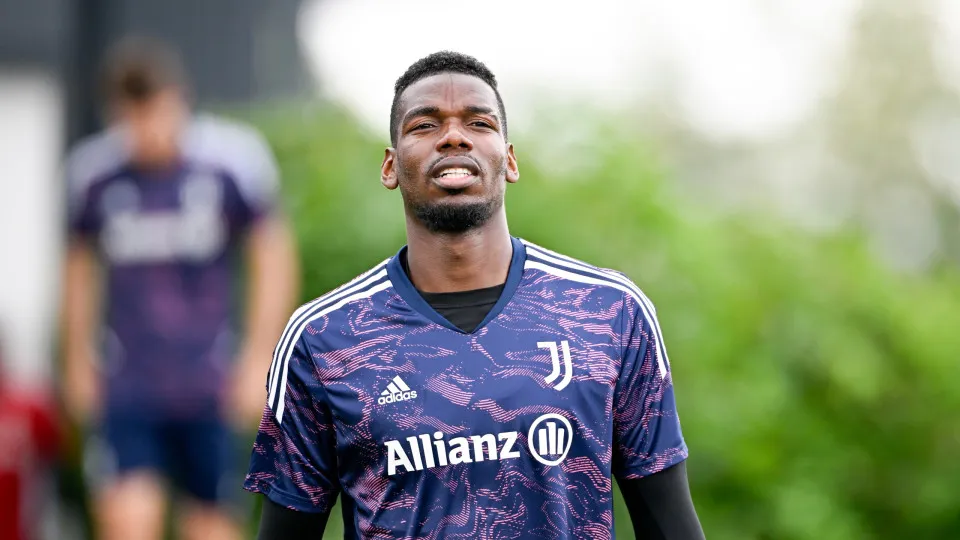 Pogba negoceia o regresso aos relvados com Adidas 'ao barulho'