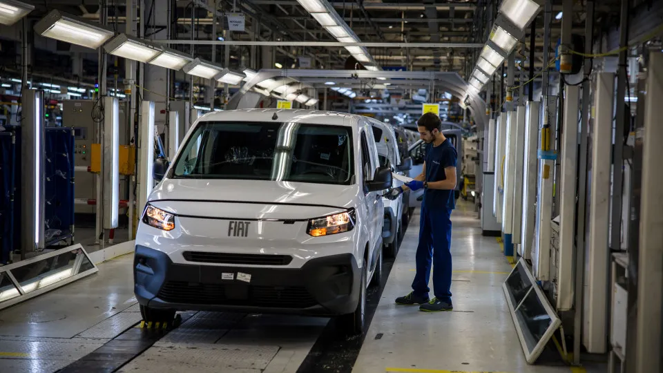 Quantos carros foram produzidos em 2024 por cá? Há boas notícias