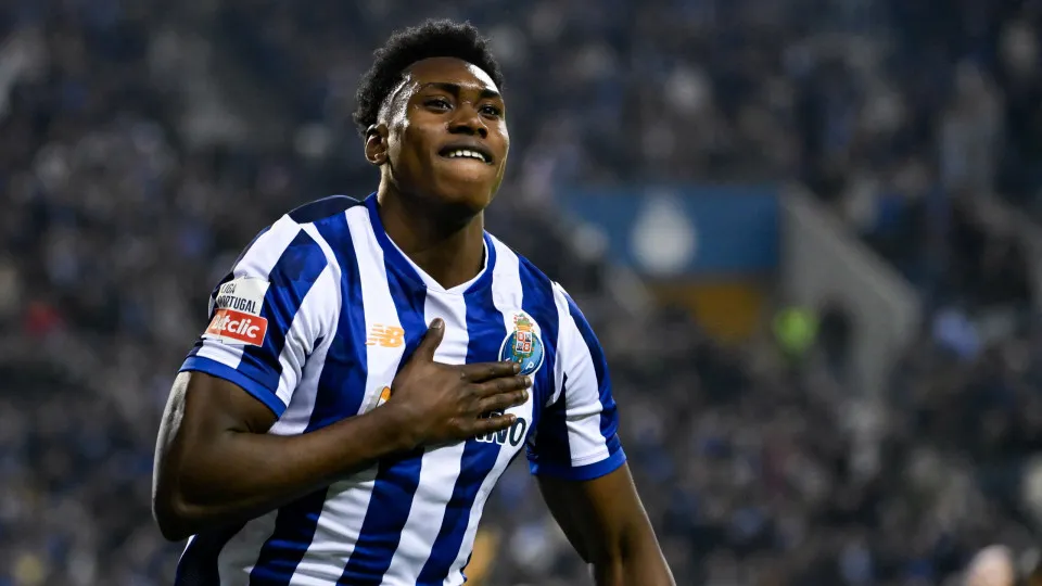 'Quebra' no FC Porto não retira Samu dos convocados de Espanha