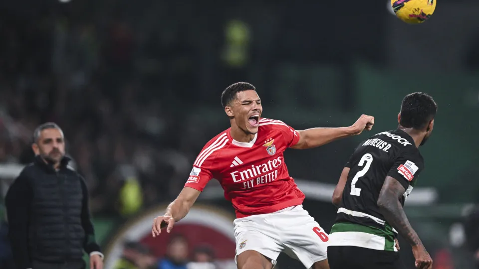 Benfica confirma que Alexander Bah já foi operado ao joelho esquerdo