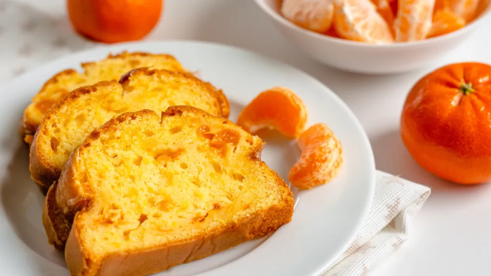 O bolo saudável de tangerina que vai querer comer de manhã até à noite