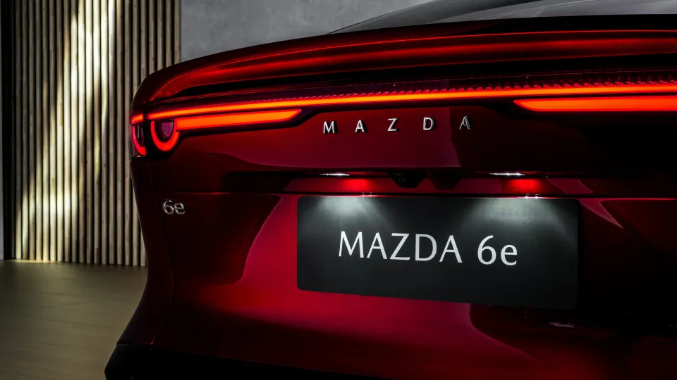 Mazda testa utilização de combustível com origem em... cascas de coco