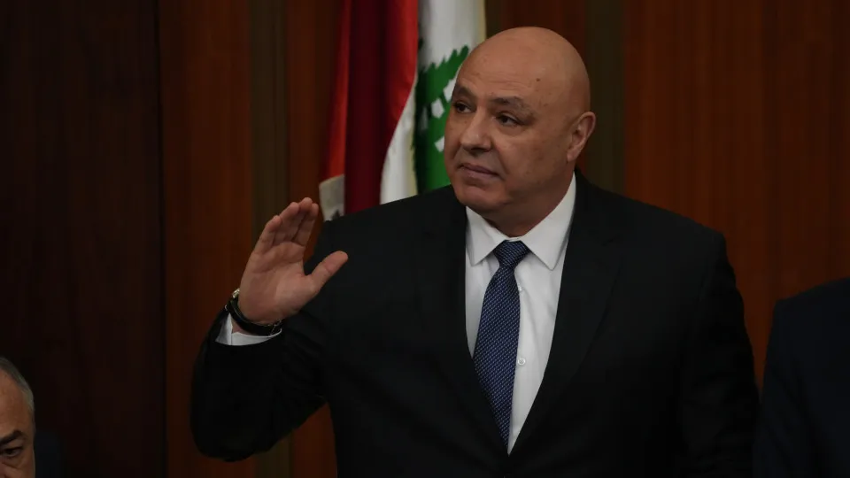 Presidente do Líbano pede a Trump que "continue a apoiar" forças do país