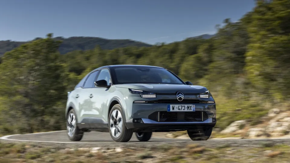 Citroën C4 e C4 X já têm preço para Portugal