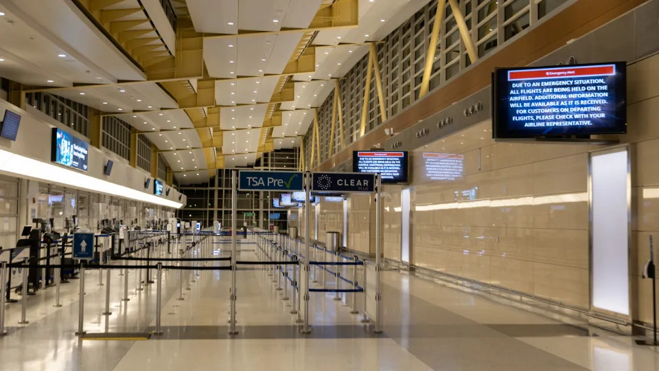 Marido de passageira de avião que colidiu revela última SMS da mulher