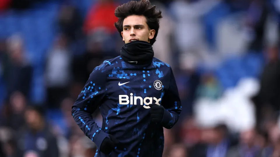 LONDON, ENGLAND - DECEMBER 01: Joao Felix of Chelsea warms up prior to the Premier League match between Chelsea FC and Aston Villa FC at Stamford Bridge on December 01, 2024 in London, England. (Photo by Ryan Pierse/Getty Images)