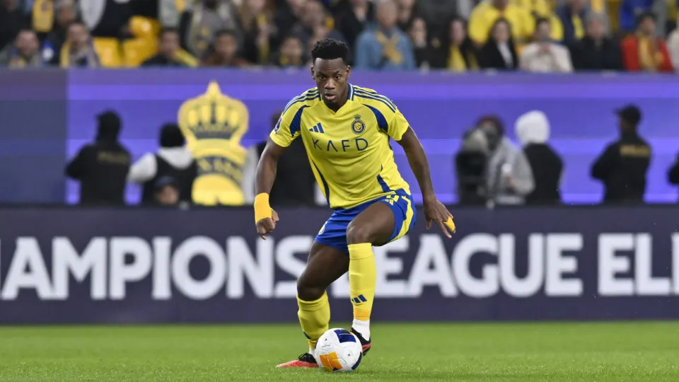 RIYADH, SAUDI ARABIA - FEBRUARY 3: Jhon Duran of Al Nassr in action during the AFC Champions League Group B match between Saudi Arabia's Al-Nassr and UAE's Al-Wasl at Alawwal Park Stadium in Riyadh, Saudi Arabia on February 03, 2025. (Photo by Mohammed Sa