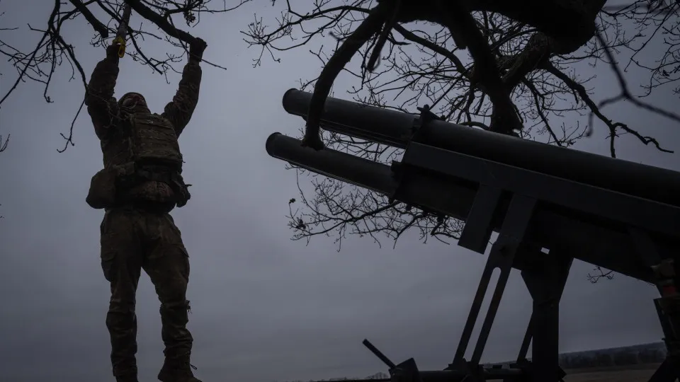 Rússia reivindica tomada da cidade mineira de Toretsk