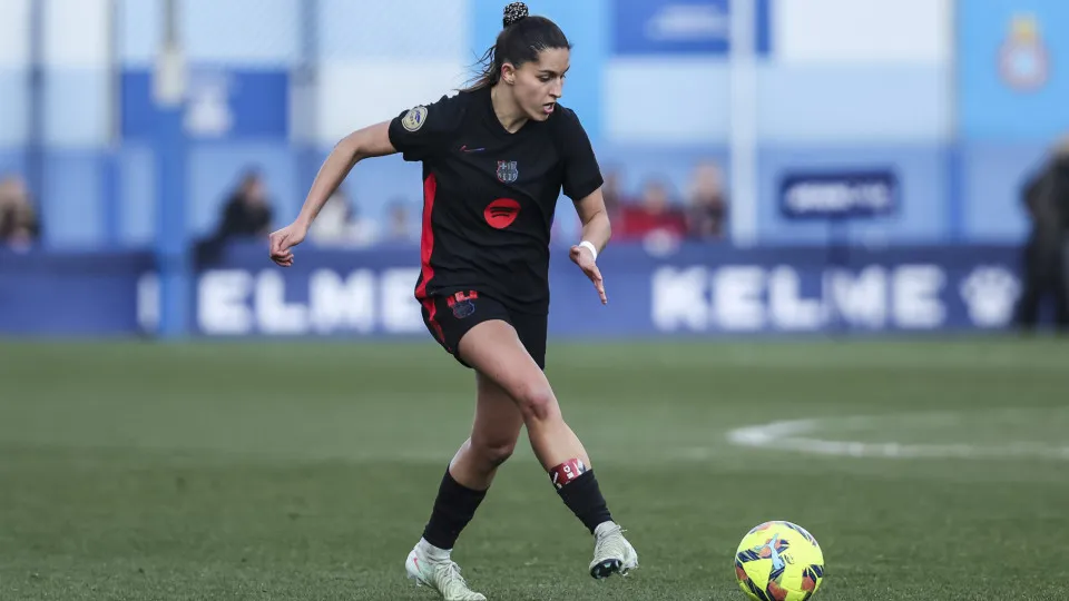 Francisca Nazareth sorri no dérbi e Barcelona 'foge' do Real Madrid